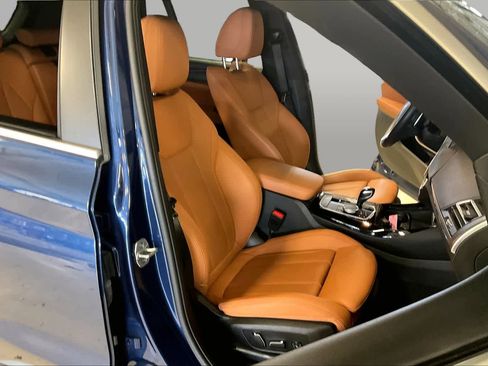 Certified 2024 BMW X3 sDrive30i w/ Convenience Package RWD image 8