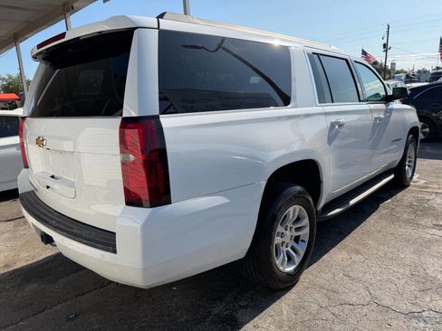 Used 2018 Chevrolet Suburban LS RWD image 5