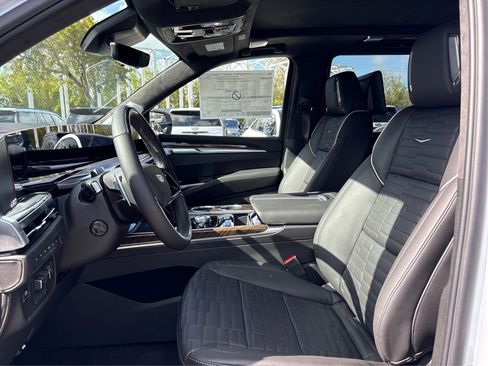 New 2026 Cadillac Escalade Platinum Sport w/ LPO, ONYX Package image 9