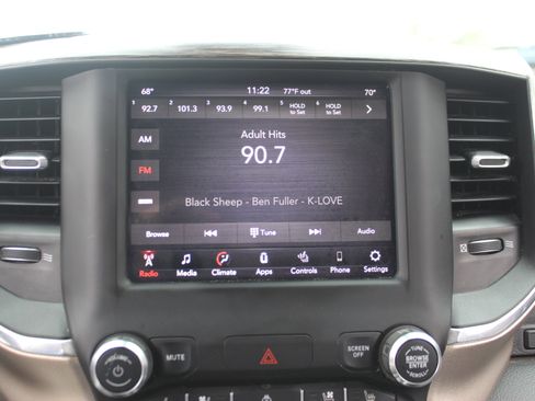 Used 2019 RAM 1500 Laramie w/ Off Road Group image 22