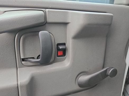 Used 2013 Chevrolet Express 3500 w/ Shuttle Bus Package RWD image 13