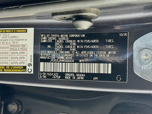 Used 2021 Toyota 4Runner Limited AWD/4WD image 34