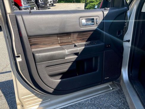 Used 2017 Ford Flex SEL w/ Equipment Group 202A AWD/4WD image 23