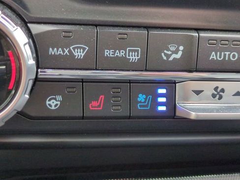 Certified 2022 Ford F150 Raptor w/ Equipment Group 801A High image 26