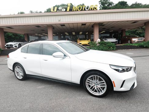 Used 2025 BMW 530i xDrive AWD/4WD image 25
