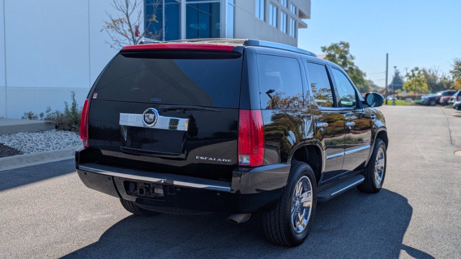 Used 2008 Cadillac Escalade AWD image 3