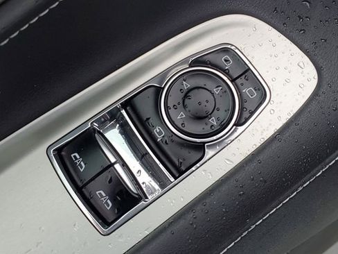 Used 2024 Chevrolet Corvette Stingray image 21