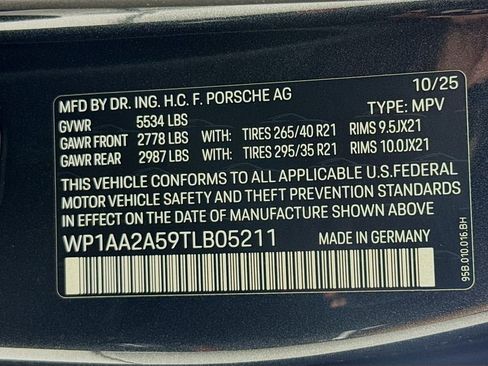 New 2026 Porsche Macan Turbo image 34