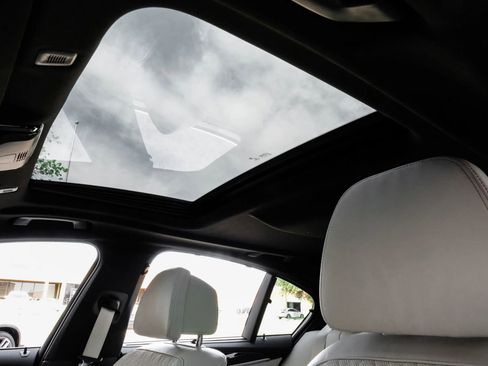 Used 2021 BMW 540i xDrive 540i xDrive Sedan 4D w/ Executive Package image 4