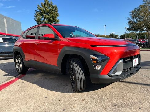 Used 2025 Hyundai Kona SEL image 5