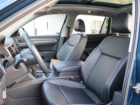 Used 2021 Volkswagen Atlas SE w/ Panoramic Sunroof Package AWD/4WD image 32