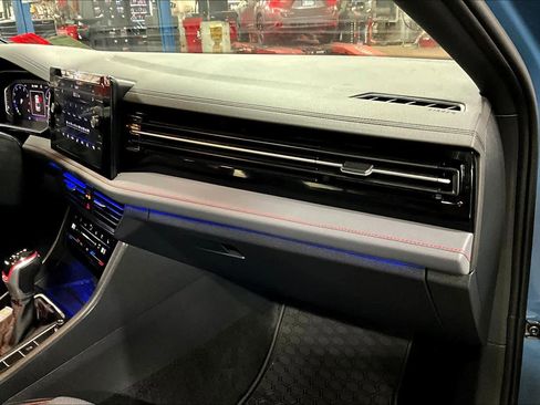 Used 2025 Volkswagen Jetta GLI Autobahn image 17