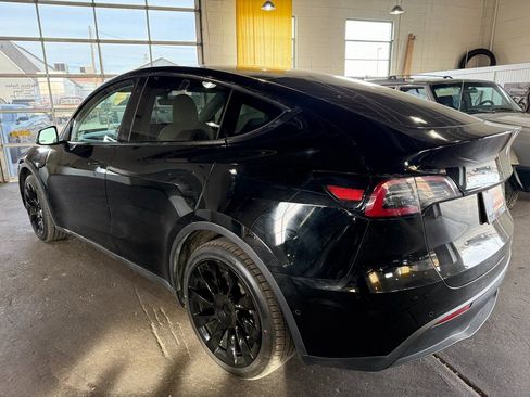 Used 2020 Tesla Model Y Long Range image 20