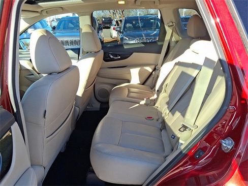 Used 2020 Nissan Rogue SL w/ Premium Package image 8