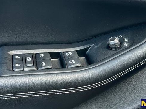 Used 2024 Jeep Grand Cherokee Limited 4xe image 12