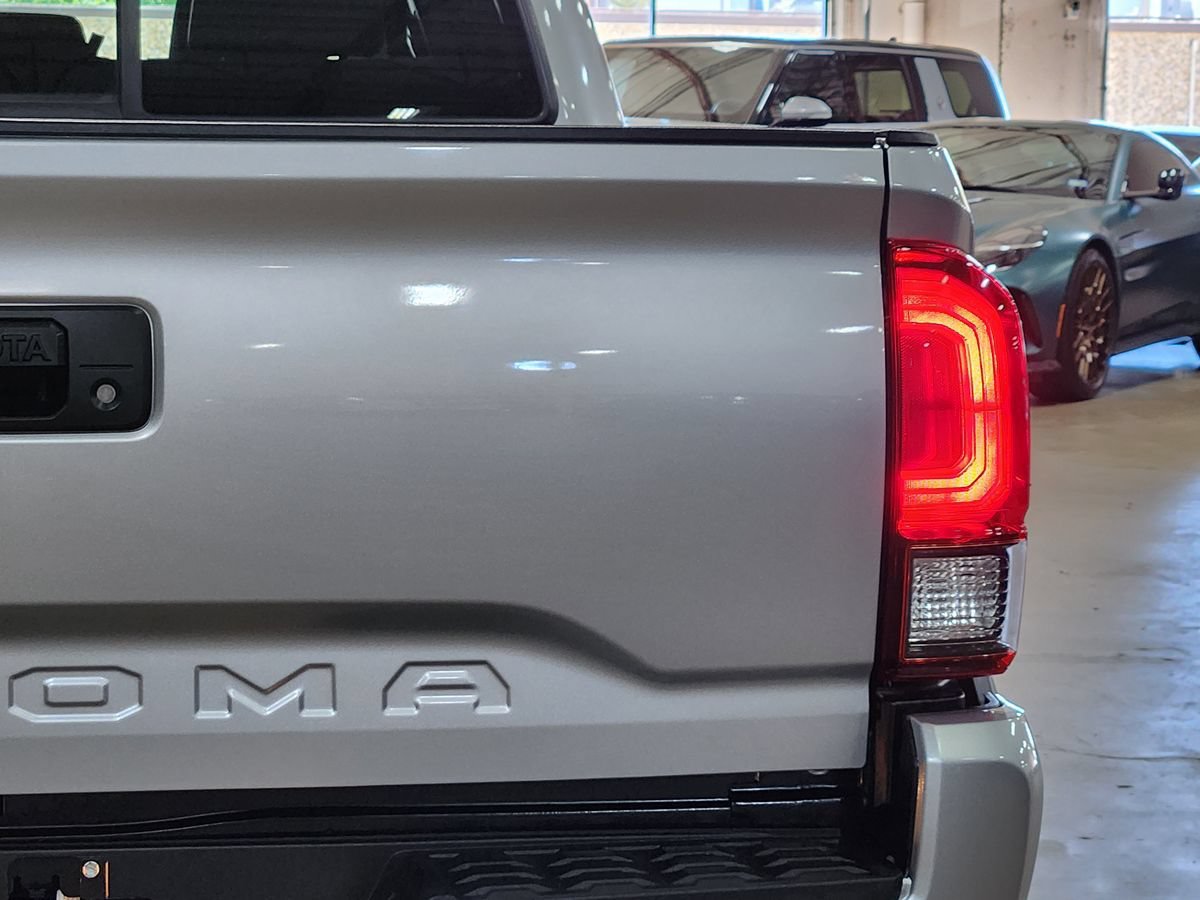 Used 2022 Toyota Tacoma SR w/ SR Convenience Package RWD image 20