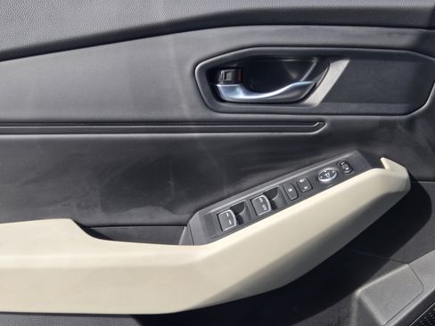 Certified 2025 Honda Accord SE image 20