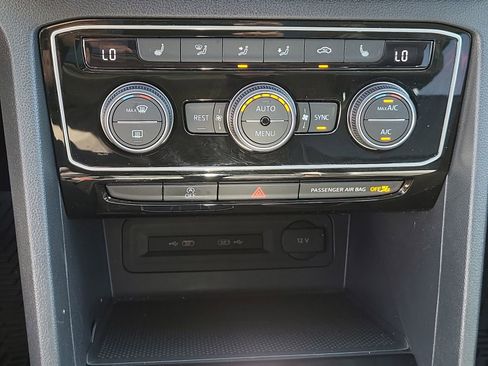 Used 2023 Volkswagen Atlas SEL R-Line image 35