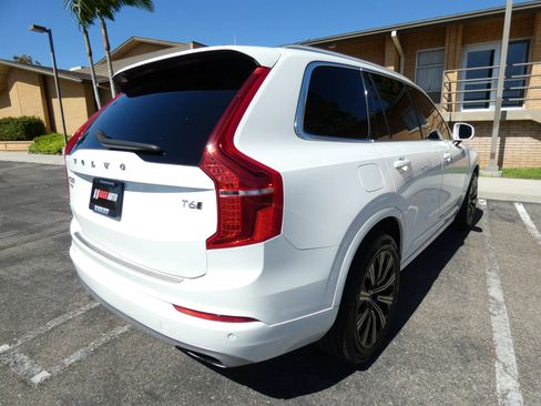Used 2020 Volvo XC90 T6 Momentum image 8