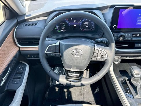 Used 2025 Toyota Grand Highlander Limited image 23