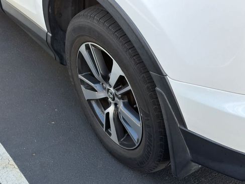 Used 2016 Toyota RAV4 XLE FWD image 18