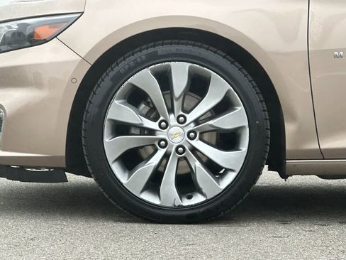 Used 2018 Chevrolet Malibu Premier w/ Premier Sun and Wheel Package image 32