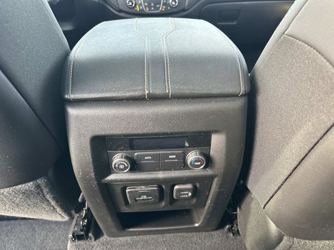 Certified 2023 Chevrolet Traverse LT w/ LT Premium Package image 17