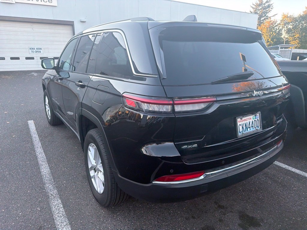 Certified 2023 Jeep Grand Cherokee Laredo X AWD/4WD image 6
