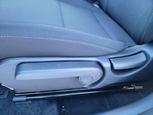 New 2026 Hyundai Kona SE image 12