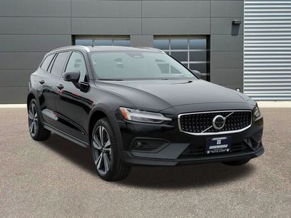 New 2026 Volvo V60 B5 Cross Country Plus w/ Protection Package Premier