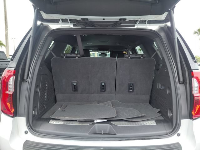 Used 2025 GMC Yukon Denali AWD/4WD image 14