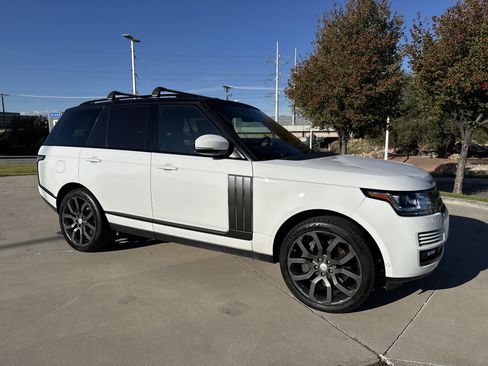 Used 2017 Land Rover Range Rover Supercharged image 7