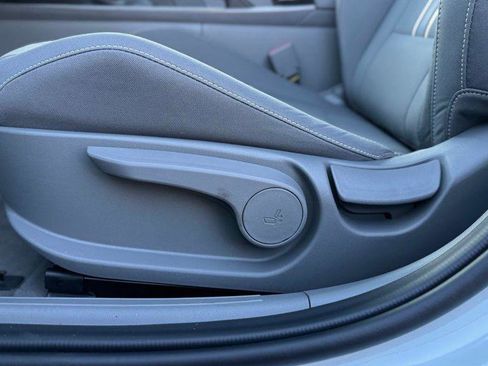 New 2026 Hyundai Elantra Sport FWD image 15