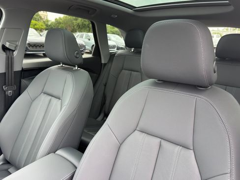 Used 2025 Audi Q5 Premium w/ Convenience Package AWD/4WD image 11