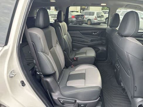 Certified 2025 Subaru Ascent Onyx Edition w/ Onyx Package AWD/4WD image 19