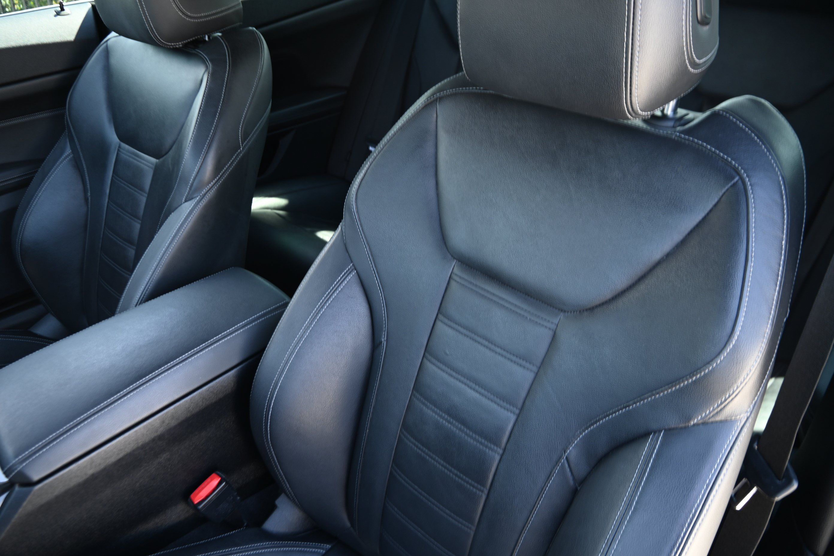 Used 2021 BMW 430i Coupe w/ Premium Package RWD image 11