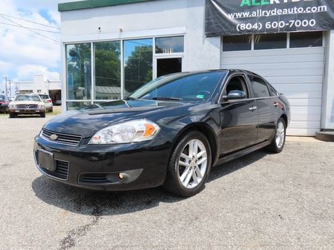 Used 2011 Chevrolet Impala LTZ FWD image 9