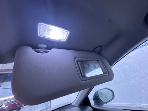 Used 2024 Toyota Camry SE image 33