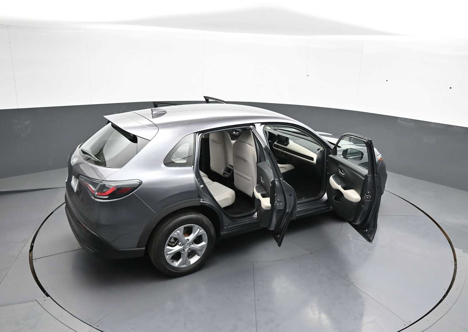 Used 2024 Honda HR-V LX image 43