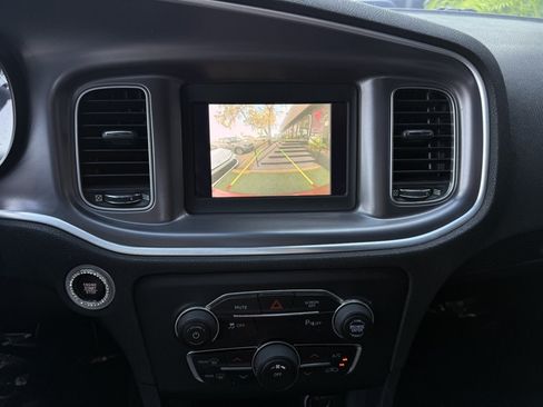 Used 2020 Dodge Charger SXT RWD image 27