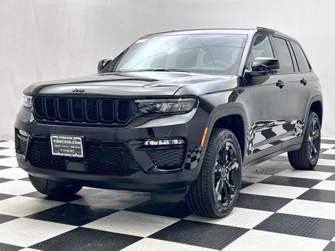 New 2025 Jeep Grand Cherokee Limited image 4