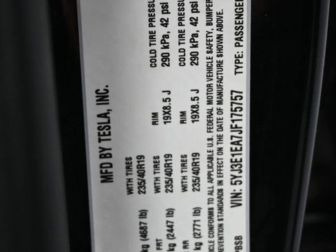 Used 2018 Tesla Model 3 Mid Range image 8