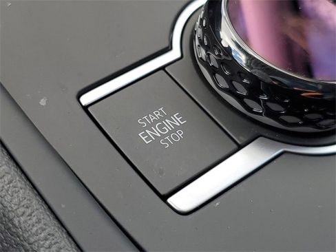 New 2025 Volkswagen Tiguan SE image 26