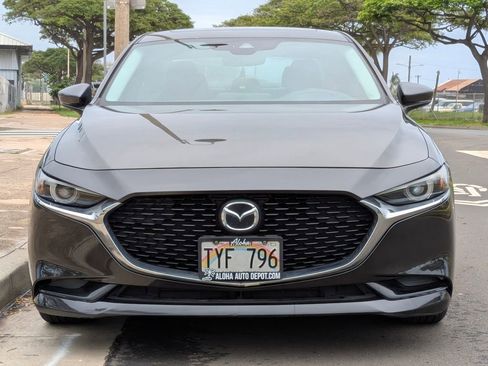 Used 2020 MAZDA MAZDA3 Sedan w/ Premium Package image 7