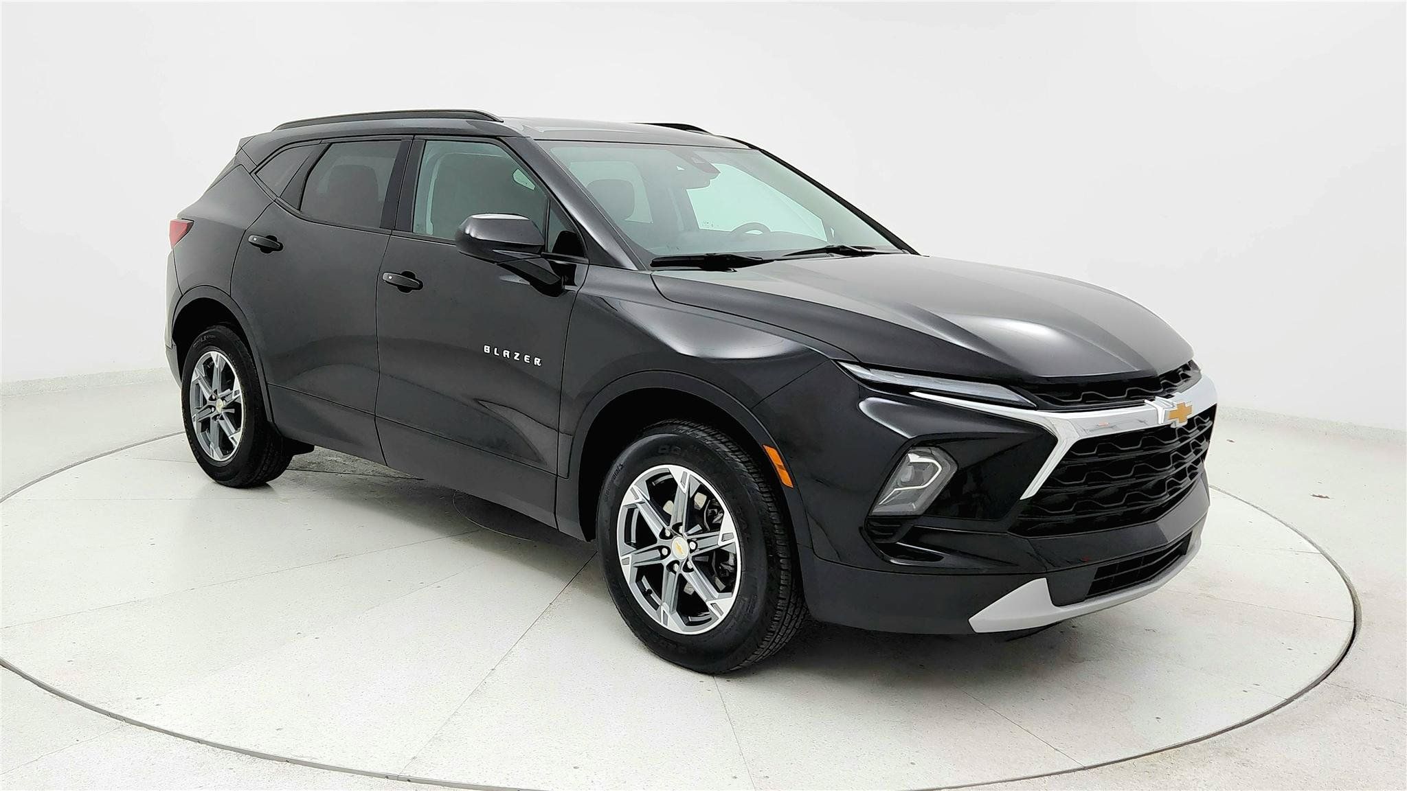 Used 2024 Chevrolet Blazer LT w/ Convenience Package FWD image 7
