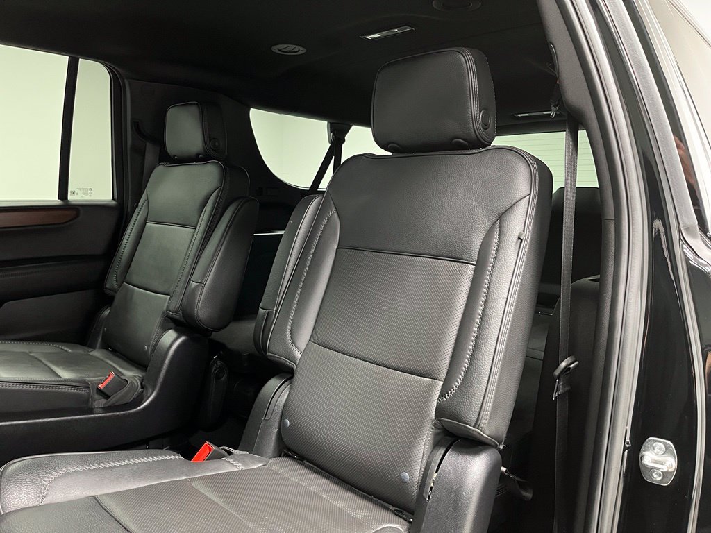 Used 2025 GMC Yukon XL Denali AWD/4WD image 42