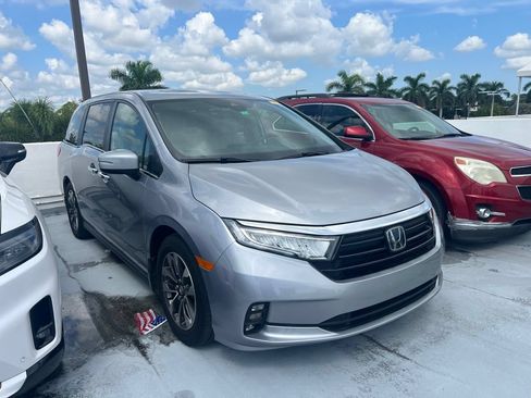 Used 2023 Honda Odyssey EX-L image 3