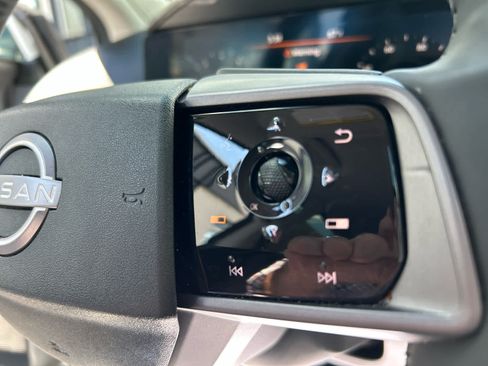 Certified 2025 Nissan Murano SL AWD/4WD image 13