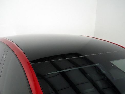 Used 2023 Tesla Model Y Performance image 5