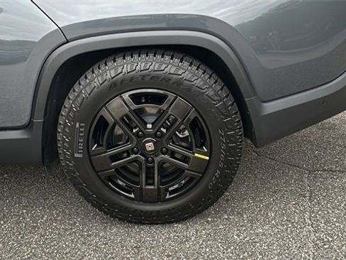 Used 2023 Rivian R1T Adventure image 20